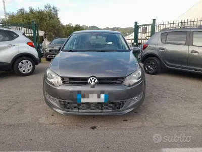 Käytetty VW Polo Comfortline 86 HP (63 kW) 2010 Harmaa Viistoperä