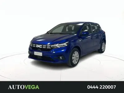 Usata Dacia Sandero Comfort 92 CV (67 kW) 2023 Vari colori / pastello Berlina