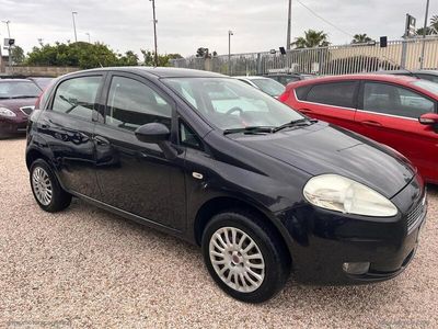 Usata Fiat Grande Punto Dynamic 77 CV (56 kW) 2009 Nero Utilitaria