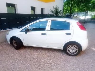 Usata Fiat Punto 80 CV (58 kW) 2010 Utilitaria