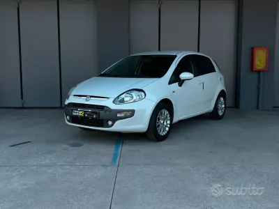 Usata Fiat Punto Evo Emotion 77 CV (56 kW) 2010 Bianco Utilitaria