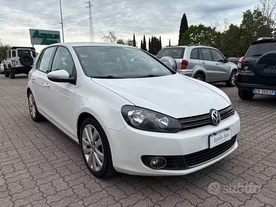 Usata VW Golf VI Highline 122 CV (89 kW) 2011 Bianco Utilitaria