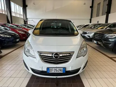 Usata Opel Meriva Cosmo 110 CV (80 kW) 2011 Bianco Monovolume
