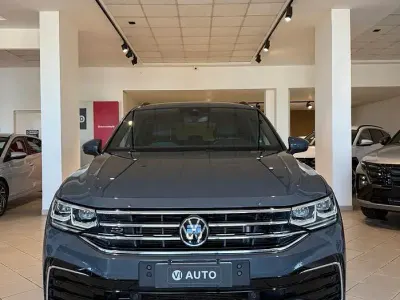 Usata VW Tiguan R-line 150 CV (110 kW) 2022 Grigio SUV