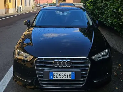 Usata Audi A3 Attraction 110 CV (80 kW) 2015 Nero Berlina