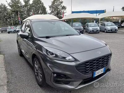 Usata Ford Kuga ST-Line 120 CV (88 kW) 2022 Grigio SUV