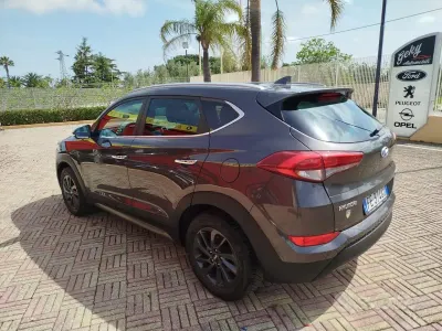 Usata Hyundai Tucson Comfort 116 CV (85 kW) 2016 Nero SUV