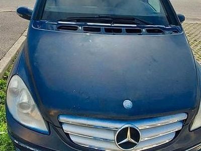 Usata Mercedes B200 140 CV (102 kW) 2006 Blu Monovolume