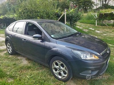 Usata Ford Focus 90 CV (66 kW) 2010 Grigio Berlina