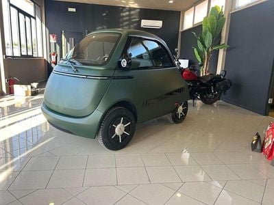 Nuova Micro Microlino 11 kW (15 CV) 2025 London green matt Utilitaria