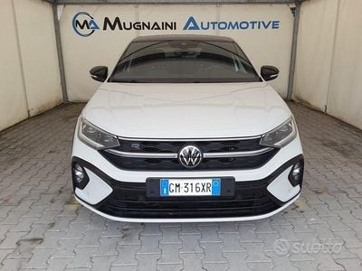 Usata VW Taigo R-line 110 CV (80 kW) 2023 Ascot grey met SUV