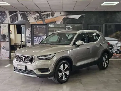 Usata Volvo XC40 129 CV (94 kW) 2022 Beige SUV