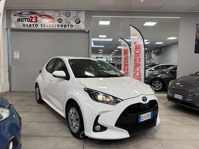 Usata Toyota Yaris Hybrid Lounge 92 CV (67 kW) 2022 Other Berlina