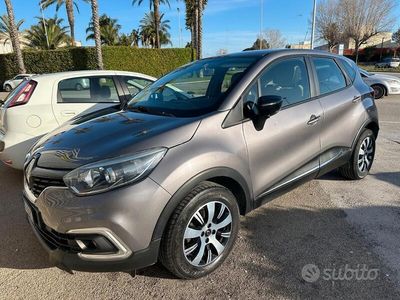 Usata Renault Captur 2017 Grigio SUV