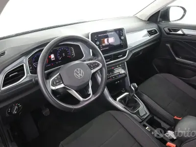Używany VW T-Roc Style 116 KM (85 kW) 2025 Czarny SUV