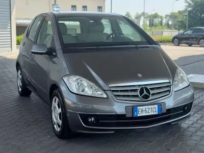 Usata Mercedes A160 Edition 95 CV (69 kW) 2011 Grigio Monovolume