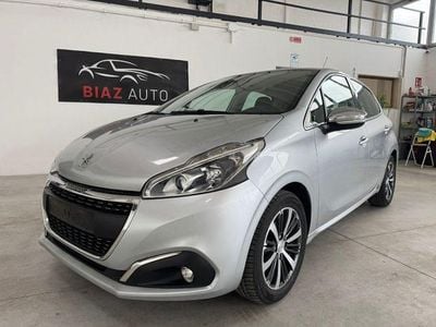 Usata Peugeot 208 Allure 110 CV (80 kW) 2016 Grigio Utilitaria