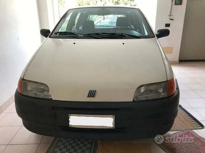 Brugt Fiat Punto 54 HK (39 kW) 1998 Hvid Sedan