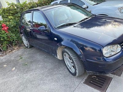 Usata VW Golf IV Highline 110 CV (80 kW) 2001 Blu