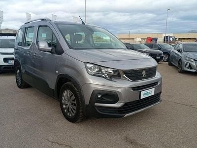 Usata Peugeot Rifter Allure 102 CV (75 kW) 2021 Grigio Monovolume