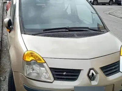 Usata Renault Modus 85 CV (62 kW) 2006 Marrone Monovolume