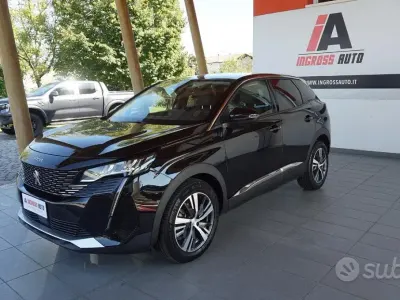 Usata Peugeot 3008 Allure 131 CV (96 kW) 2022 Nero SUV