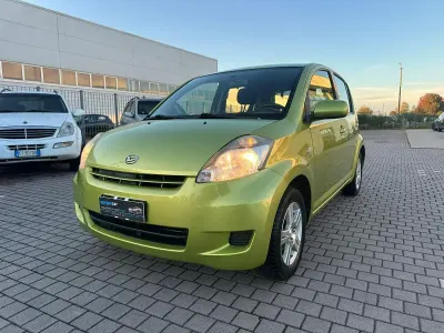 Usata Daihatsu Sirion TAKA 102 CV (75 kW) 2009 Verde Utilitaria