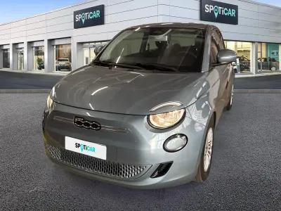 Usata Fiat 500e Action 69 kW (95 CV) 2022 Blu Utilitaria