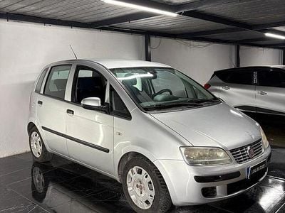 Usata Fiat Idea Dynamic 95 CV (69 kW) 2011 Grigio Monovolume