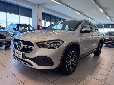 Usata Mercedes GLA200 150 CV (110 kW) 2022 Grigio SUV