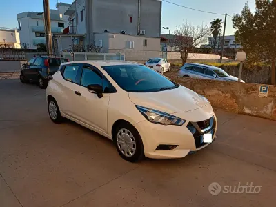Usata Nissan Micra Visia 71 CV (52 kW) 2018 Beige Utilitaria