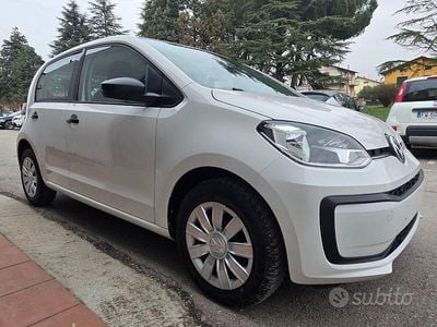 Usata VW up! move up! 60 CV (44 kW) 2018 Bianco Utilitaria