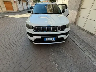 Begagnad Jeep Compass