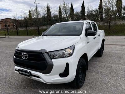 usata Toyota HiLux 2.4 D-4D 4WD 4 porte Double Cab Comfort IVA ESCLU