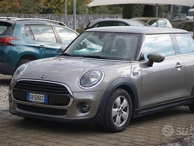 Usata Mini Cooper 135 CV (99 kW) 2020 Grigio Utilitaria