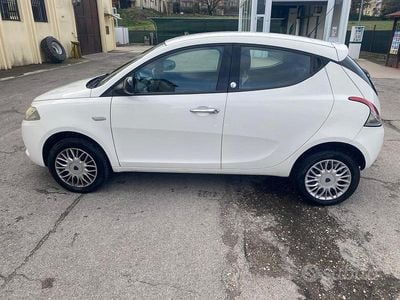 Usata Lancia Ypsilon 80 CV (58 kW) 2016 Utilitaria