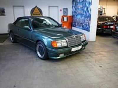 Usata Mercedes E300 220 CV (161 kW) 1992 Verde Cabrio