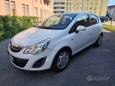 Usata Opel Corsa 86 CV (63 kW) 2012 Bianco Utilitaria