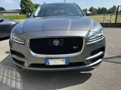 Usata Jaguar F-Pace Prestige 179 CV (131 kW) 2016 Grigio SUV