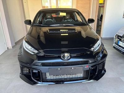 Nuova Toyota Yaris Aero 280 CV (205 kW) 2026 Nero Utilitaria