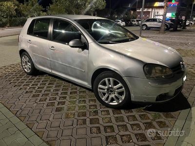 VW Golf V