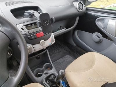 Usata Peugeot 107 54 CV (39 kW) 2007 Nero Utilitaria