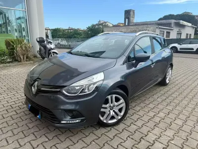 Usata Renault Clio GrandTour 90 CV (66 kW) 2019 Grigio Station wagon