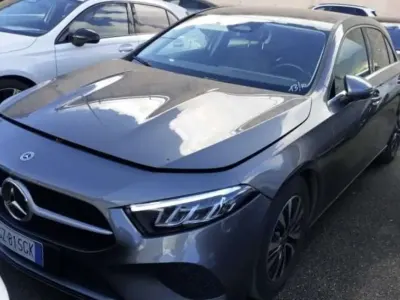 Usata Mercedes A180 Advanced 116 CV (85 kW) 2025 Grigio Berlina