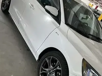 Usata Ford Focus ST-Line 120 CV (88 kW) 2020 Bianco Berlina