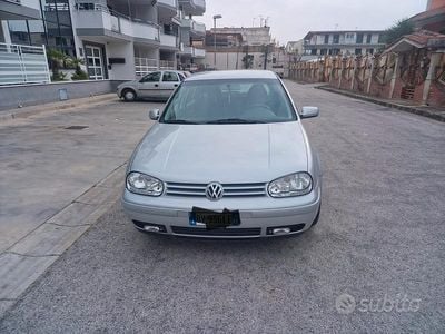 Usata VW Golf IV 101 CV (74 kW) 2001 Grigio Berlina