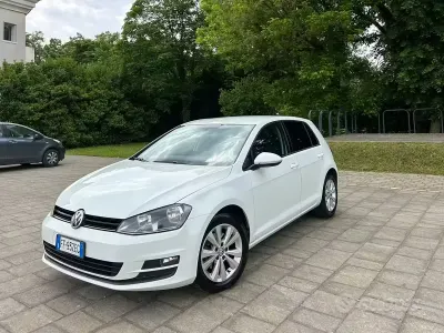 Usata VW Golf VII 105 CV (77 kW) 2013 Bianco Berlina
