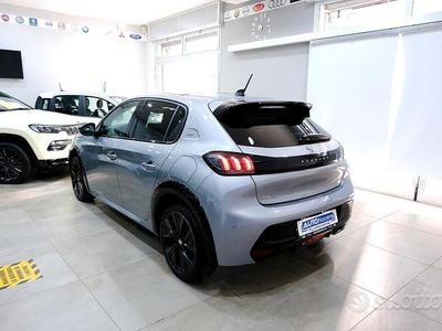 Usata Peugeot 208 GT 131 CV (96 kW) 2023 Grigio Utilitaria