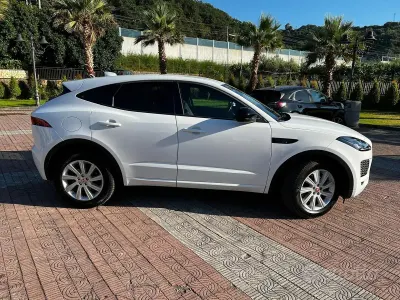 Usata Jaguar E-Pace R-Dynamic 150 CV (110 kW) 2019 Bianco SUV