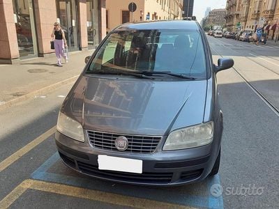 Usata Fiat Idea 95 CV (69 kW) 2011 Grigio Monovolume